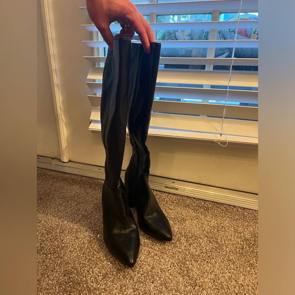 Knees High Black Leather Boots